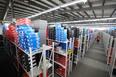 50万双潮鞋!对AJ鞋有执念的男生看过来,“拣鞋工”了解一下